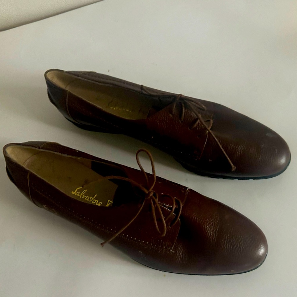 Salvatore Ferragamo Brown Leather Lace Up Oxford Flats pebbled leather vintage
